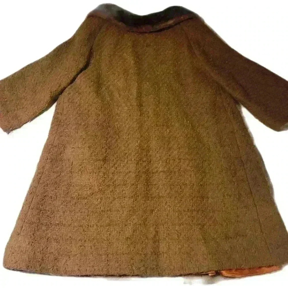 Vintage Coat with Fur Collar - Picture 4 of 9